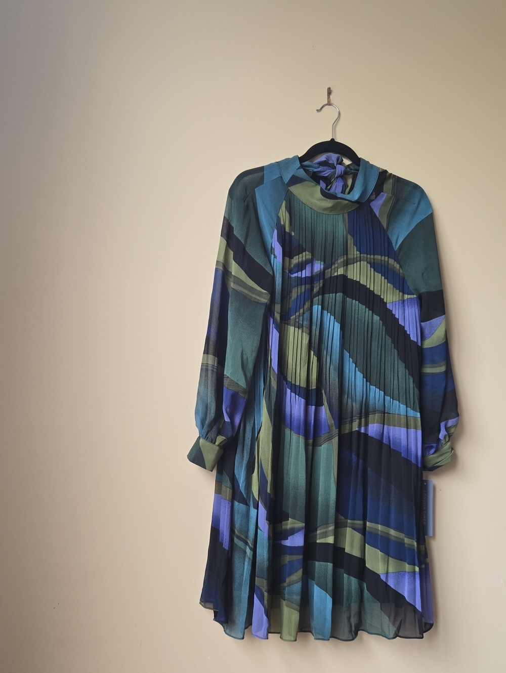 London Times Pleated Long-Sleeve Dress in Green, Blue & Black Abstract Print